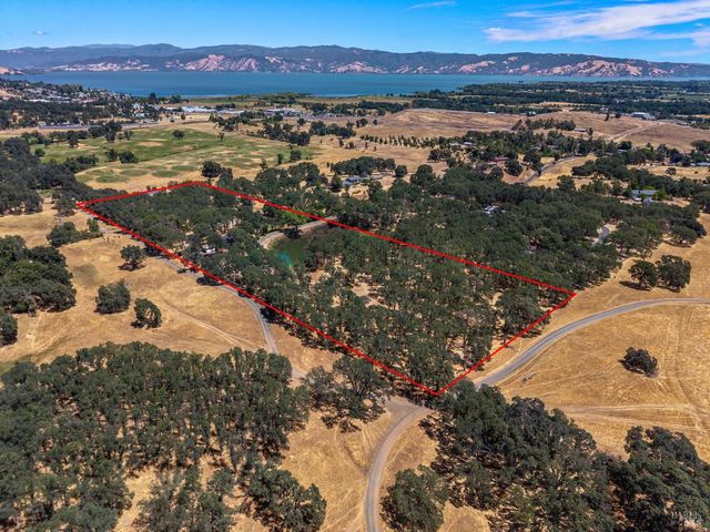 608 Dixon Dr, Lakeport, CA 95453