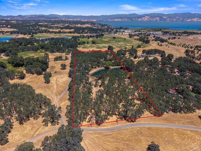 608 Dixon Dr, Lakeport, CA 95453