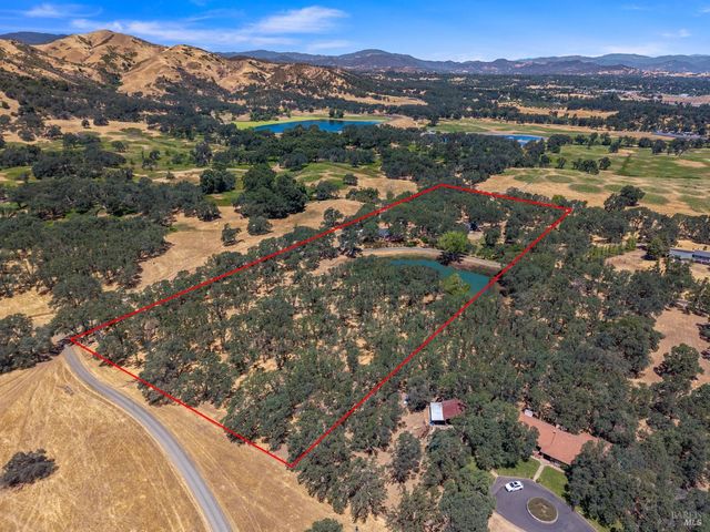 608 Dixon Dr, Lakeport, CA 95453