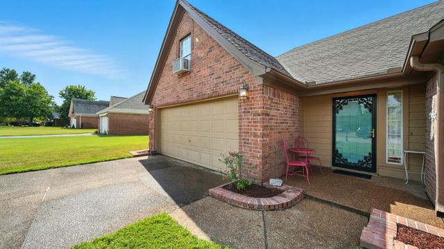 115 Lakewood Dr, Oakland, TN 38060