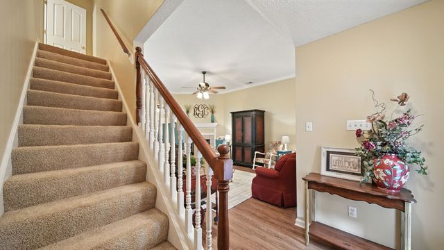 115 Lakewood Dr, Oakland, TN 38060