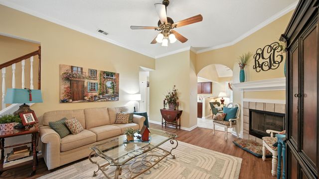 115 Lakewood Dr, Oakland, TN 38060