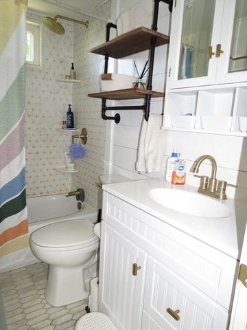 518 Summer St, Abington, MA 02351