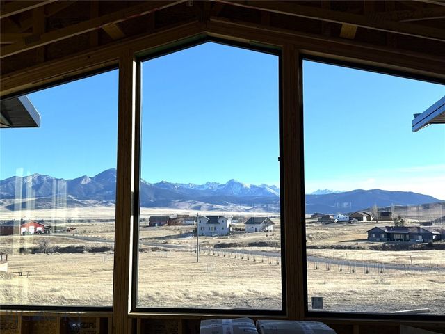 2 Kristin Way, Livingston, MT 59047