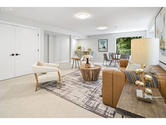 1410 WOODLAND Ter, Lake Oswego, OR 97034