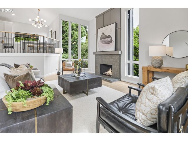 1410 WOODLAND Ter, Lake Oswego, OR 97034