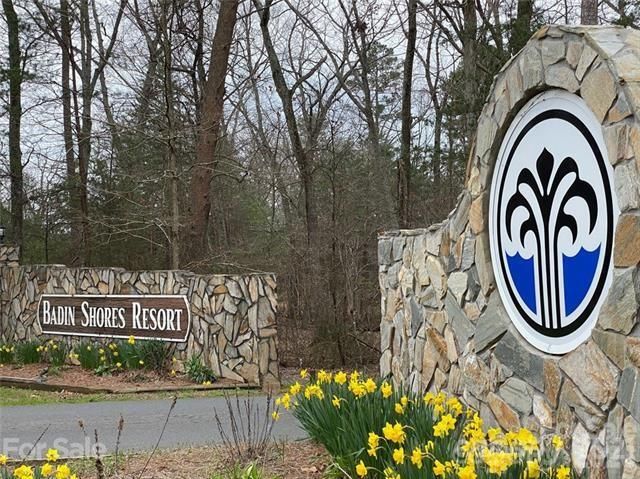 132 Blue Bird Drive, New London, NC 28127