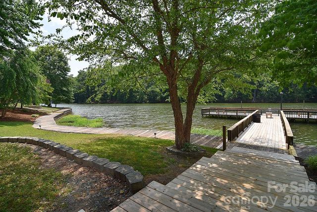 132 Blue Bird Drive, New London, NC 28127