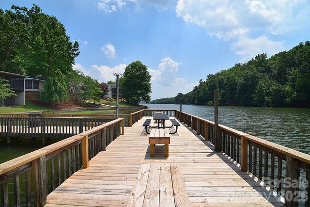 132 Blue Bird Drive, New London, NC 28127