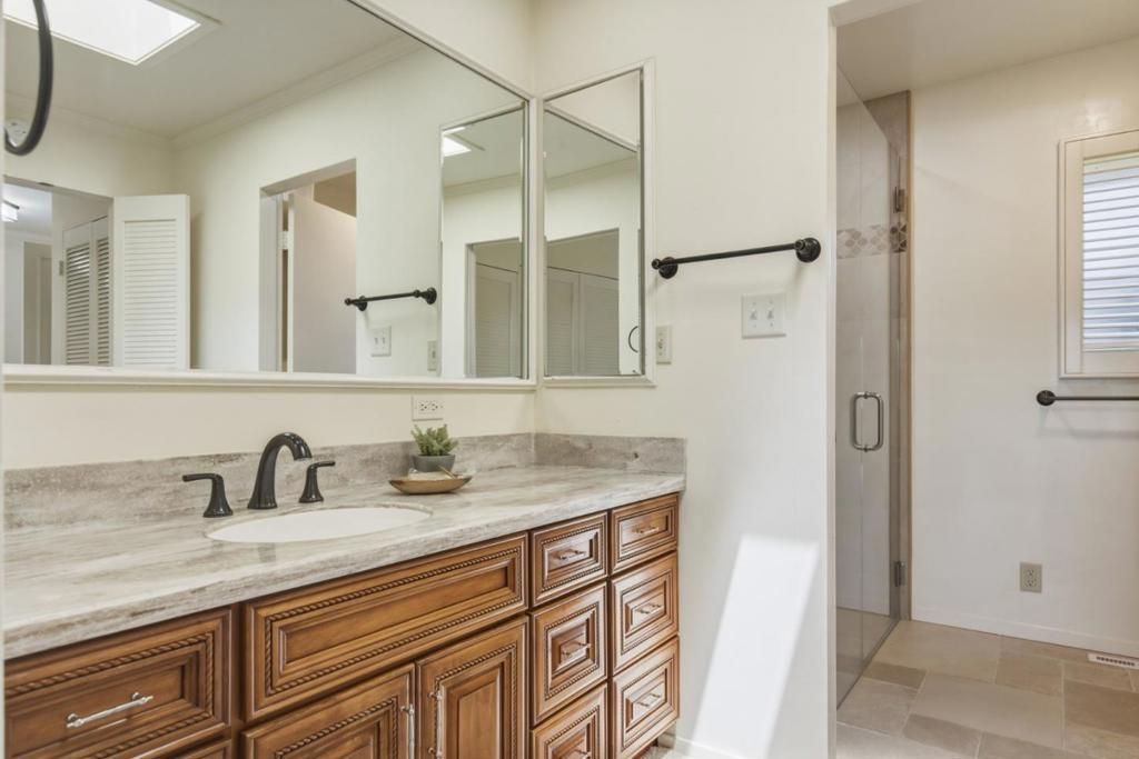 Image 20 of property listing at 201 Del Mesa Carmel, Carmel, CA 93923