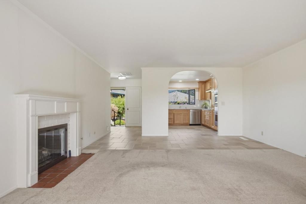 Image 9 of property listing at 201 Del Mesa Carmel, Carmel, CA 93923