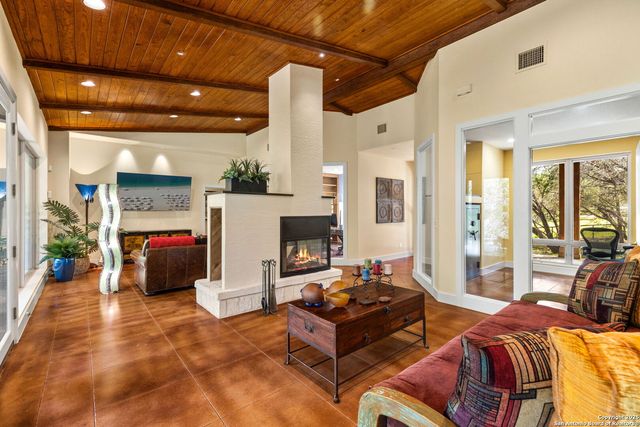 10329 Montanio, New Braunfels, TX 78132