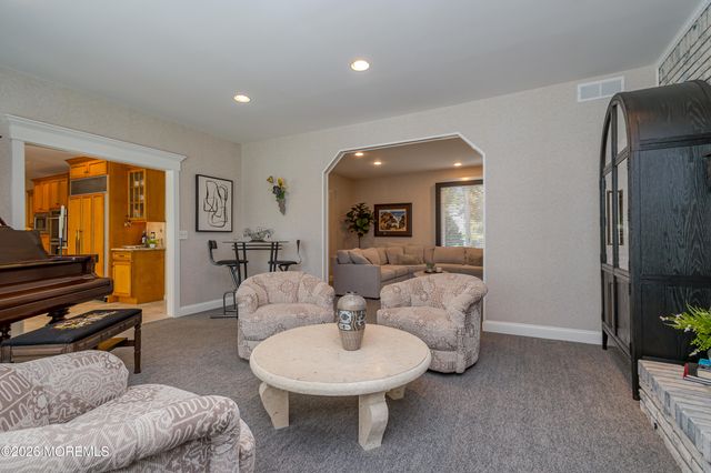 6 Buck Drive, Freehold, NJ 07728