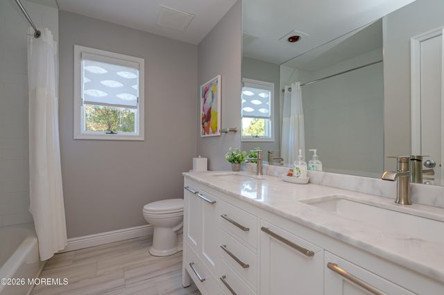 6 Buck Drive, Freehold, NJ 07728
