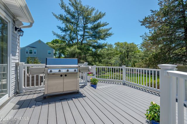 6 Buck Drive, Freehold, NJ 07728