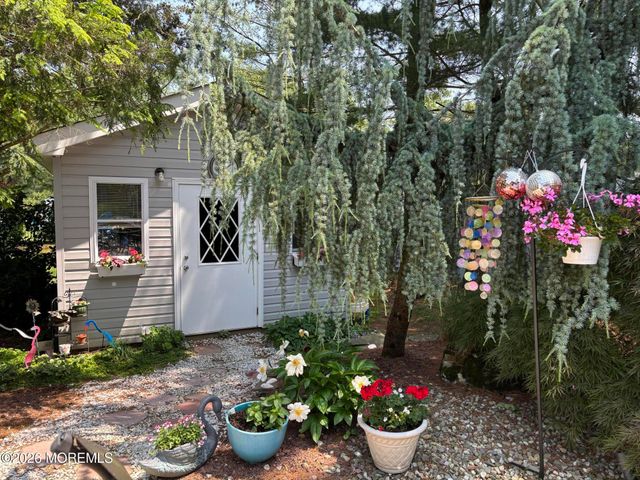 6 Buck Drive, Freehold, NJ 07728