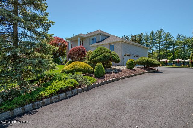 6 Buck Drive, Freehold, NJ 07728