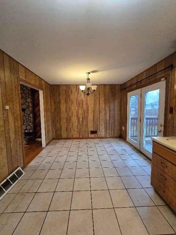 4117 S McCoy Street, Independence, MO 64055