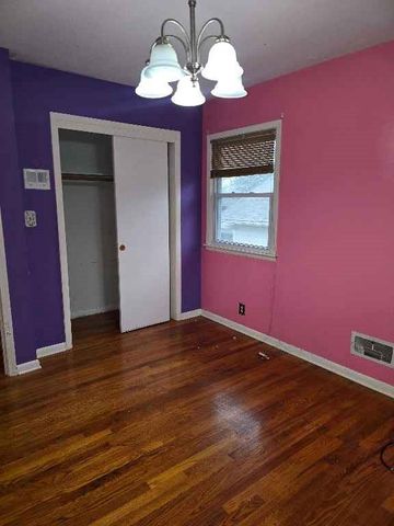 4117 S McCoy Street, Independence, MO 64055