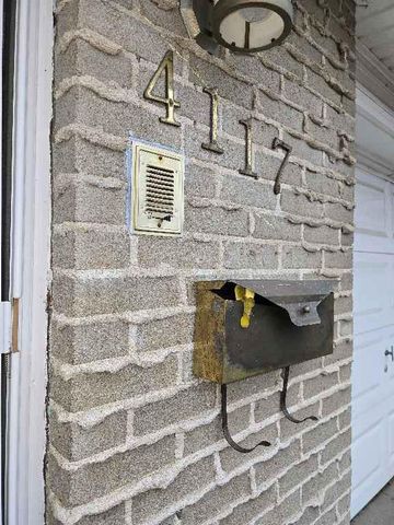 4117 S McCoy Street, Independence, MO 64055