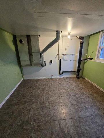 4117 S McCoy Street, Independence, MO 64055