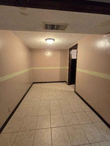 4117 S McCoy Street, Independence, MO 64055