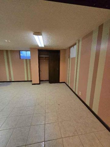 4117 S McCoy Street, Independence, MO 64055