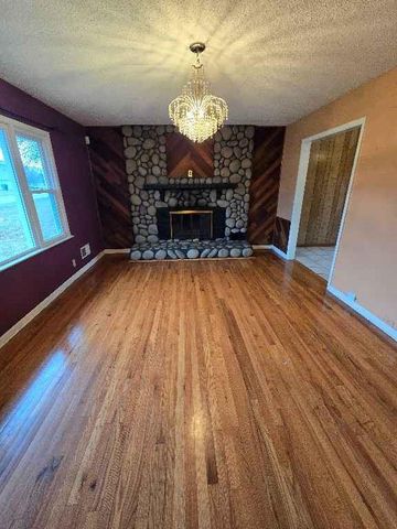 4117 S McCoy Street, Independence, MO 64055