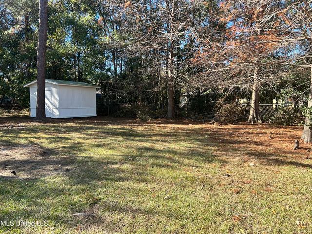 2307 Ladnier Road, Gautier, MS 39553