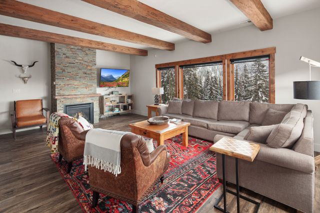 3820 Tamarack Avenue 300, Whitefish, MT 59937