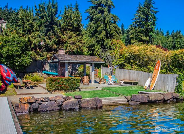 9426 SE 52nd Street, Mercer Island, WA 98040