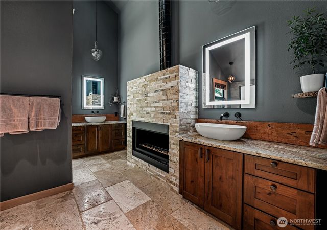 9426 SE 52nd Street, Mercer Island, WA 98040