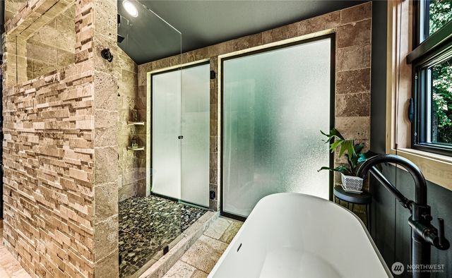 9426 SE 52nd Street, Mercer Island, WA 98040