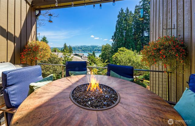 9426 SE 52nd Street, Mercer Island, WA 98040