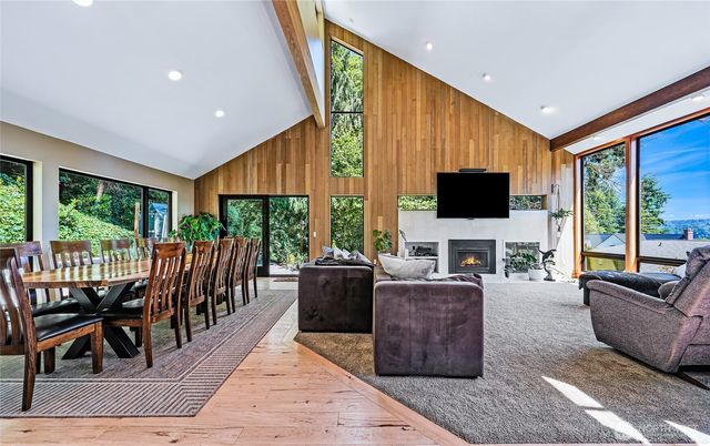 9426 SE 52nd Street, Mercer Island, WA 98040