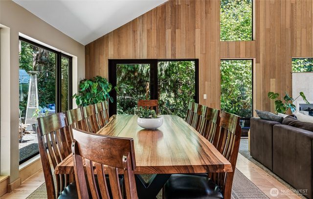 9426 SE 52nd Street, Mercer Island, WA 98040