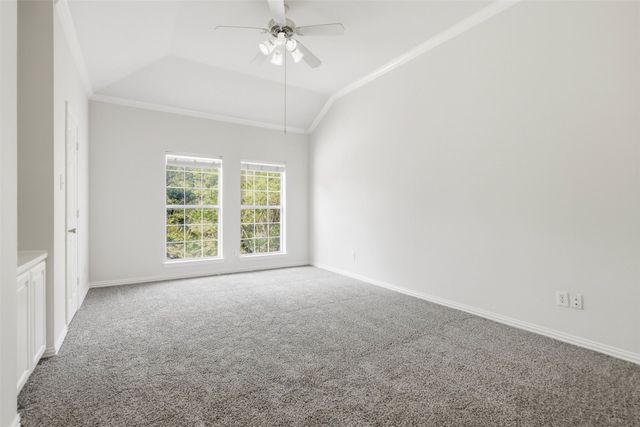 121 Wildwood Court 300, Grapevine, TX 76051