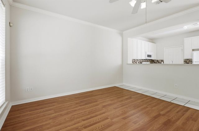 121 Wildwood Court 300, Grapevine, TX 76051