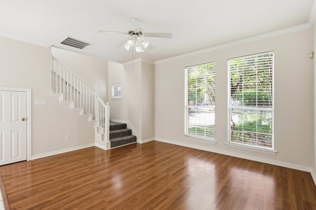 121 Wildwood Court 300, Grapevine, TX 76051