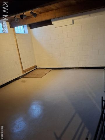 14833 Artesian Artesian Street, Detroit, MI 48223