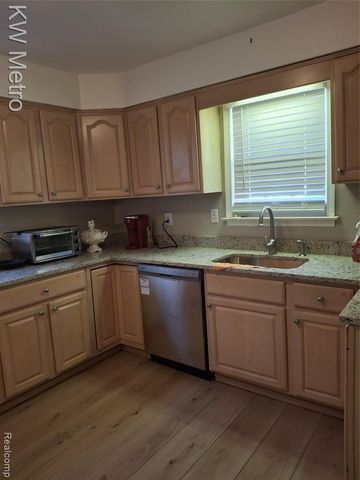 14833 Artesian Artesian Street, Detroit, MI 48223