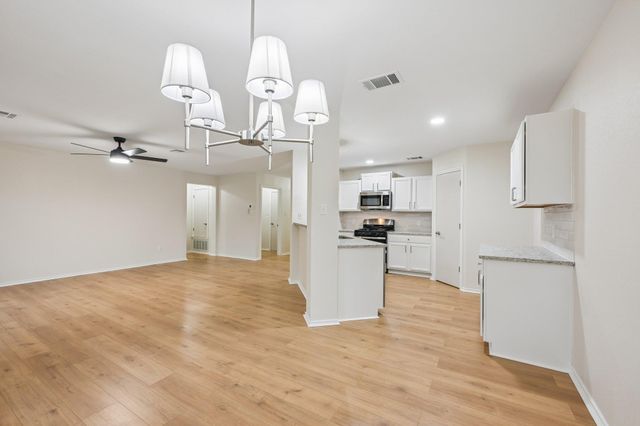 720 Goldenrod ST, Kyle, TX 78640