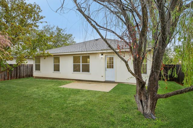 720 Goldenrod ST, Kyle, TX 78640