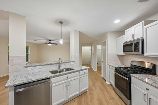 720 Goldenrod ST, Kyle, TX 78640
