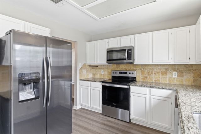 2462 Claremont Drive, Grand Prairie, TX 75052