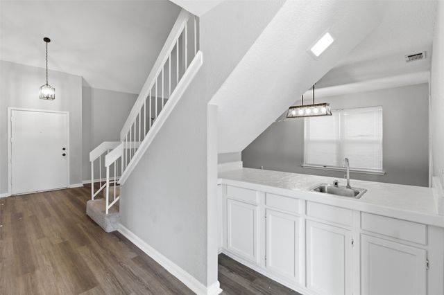 2462 Claremont Drive, Grand Prairie, TX 75052