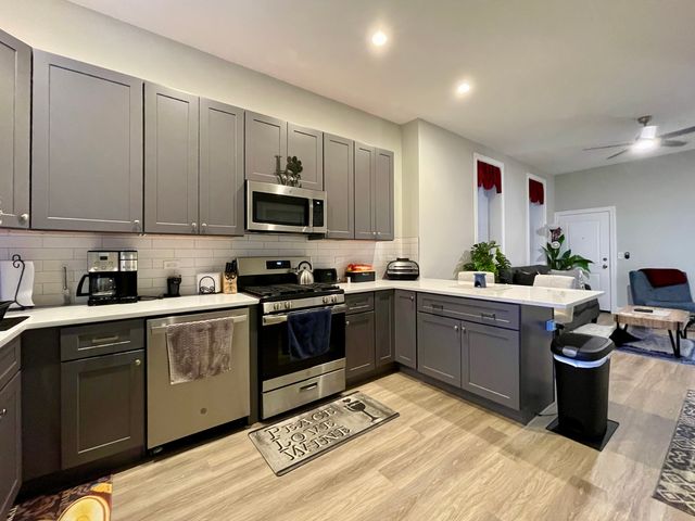 1725 N Honore Street 1R, Chicago, IL 60622