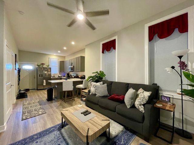 1725 N Honore Street 1R, Chicago, IL 60622