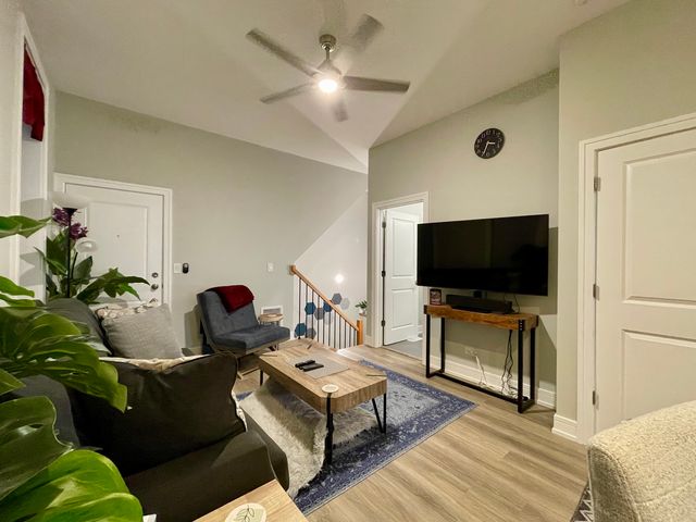 1725 N Honore Street 1R, Chicago, IL 60622