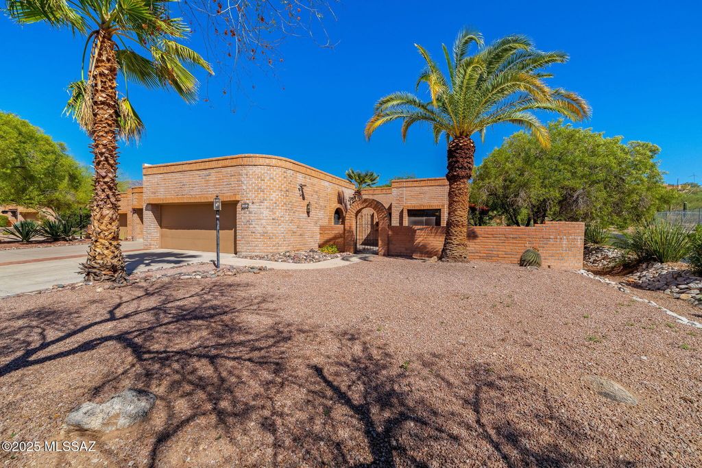 4610 N Camino Campero, Tucson, AZ 85750